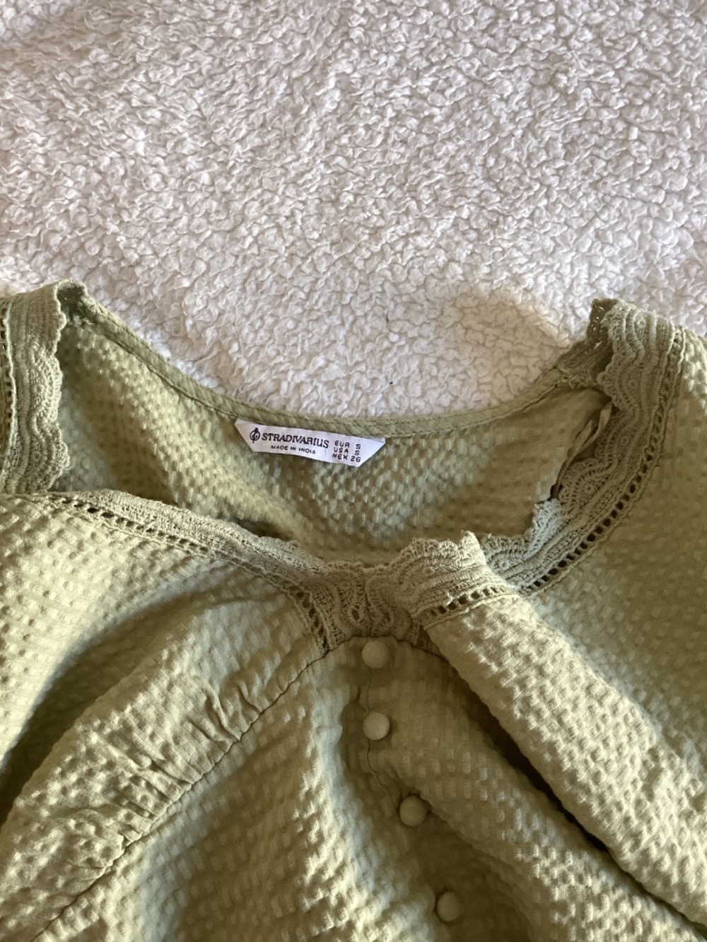 Lace button up top - Picture 4 of 5